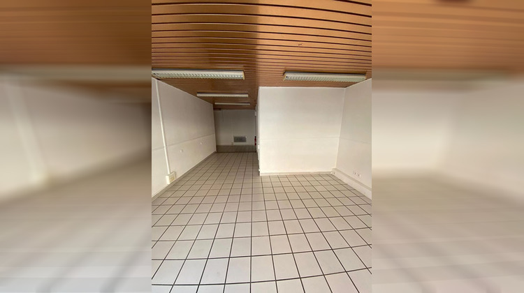 Ma-Cabane - Location Local commercial SALON-DE-PROVENCE, 42 m²