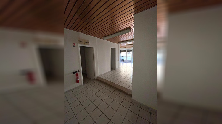 Ma-Cabane - Location Local commercial SALON-DE-PROVENCE, 42 m²