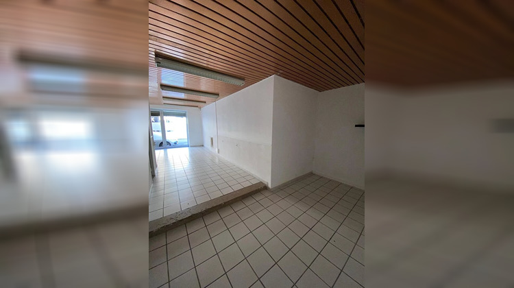 Ma-Cabane - Location Local commercial SALON-DE-PROVENCE, 42 m²