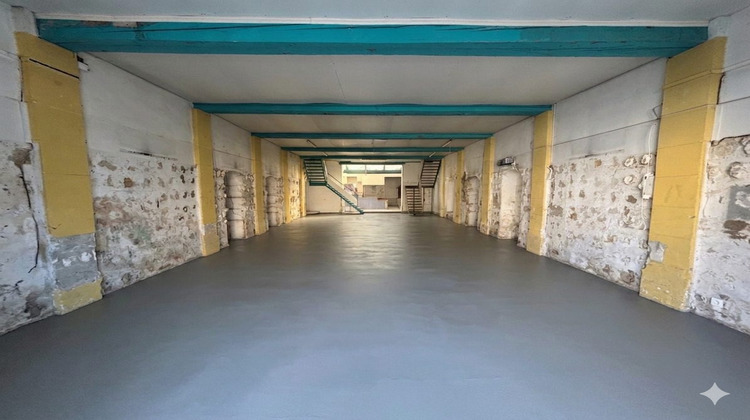 Ma-Cabane - Location Local commercial Salon-de-Provence, 100 m²