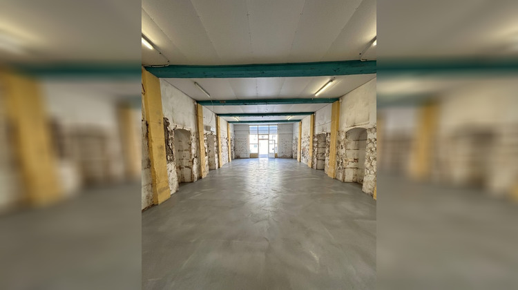 Ma-Cabane - Location Local commercial Salon-de-Provence, 100 m²