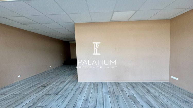 Ma-Cabane - Location Local commercial Salon-de-Provence, 200 m²