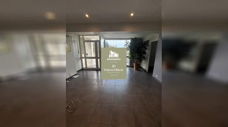 Ma-Cabane - Location Local commercial Sanary-sur-Mer, 570 m²