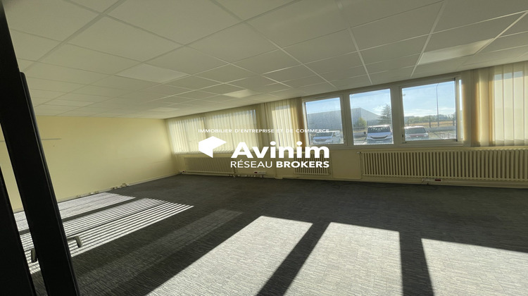 Ma-Cabane - Location Local commercial Santeny, 5533 m²