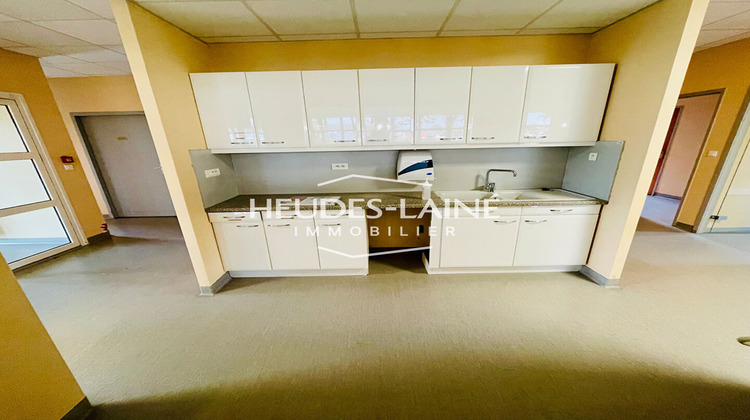 Ma-Cabane - Location Local commercial SARTILLY, 300 m²