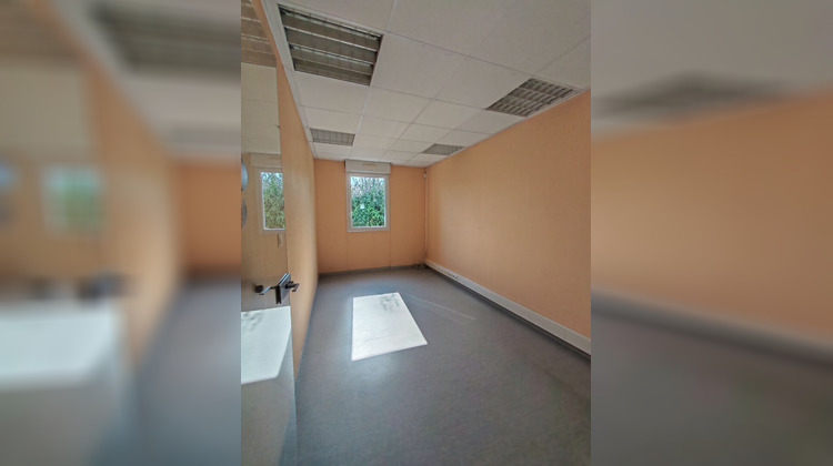 Ma-Cabane - Location Local commercial SARTILLY, 322 m²
