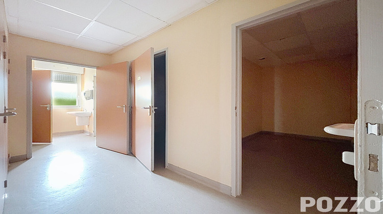 Ma-Cabane - Location Local commercial SARTILLY, 300 m²