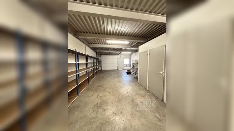 Ma-Cabane - Location Local commercial Sassenage, 156 m²