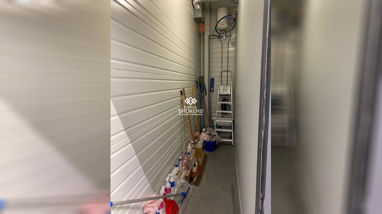 Ma-Cabane - Location Local commercial Sassenage, 2358 m²