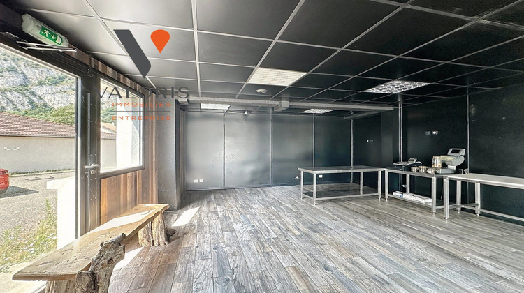 Ma-Cabane - Location Local commercial Sassenage, 117 m²