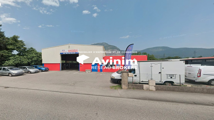 Ma-Cabane - Location Local commercial Sassenage, 370 m²