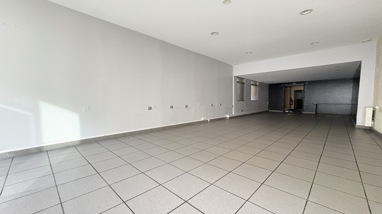 Ma-Cabane - Location Local commercial Saumur, 100 m²