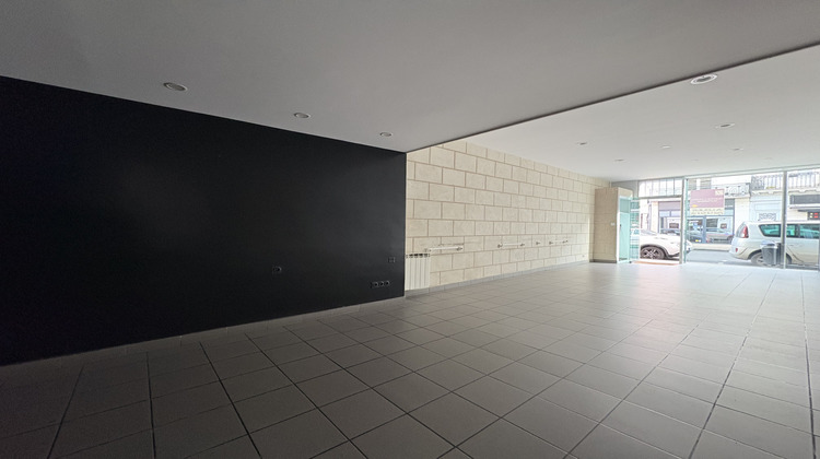 Ma-Cabane - Location Local commercial Saumur, 100 m²