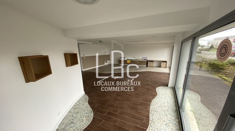 Ma-Cabane - Location Local commercial Sautron, 105 m²