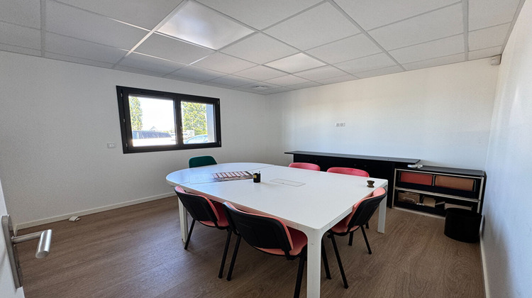 Ma-Cabane - Location Local commercial SAUVAGNON, 120 m²