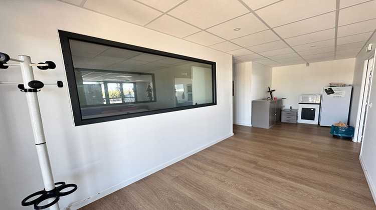 Ma-Cabane - Location Local commercial SAUVAGNON, 120 m²