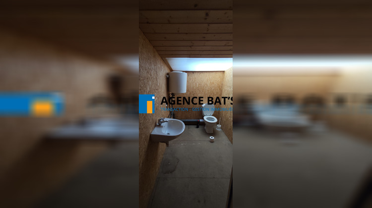 Ma-Cabane - Location Local commercial SAVIGNEUX, 120 m²