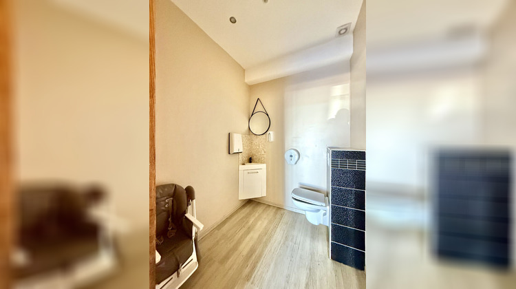 Ma-Cabane - Location Local commercial SENAS, 69 m²