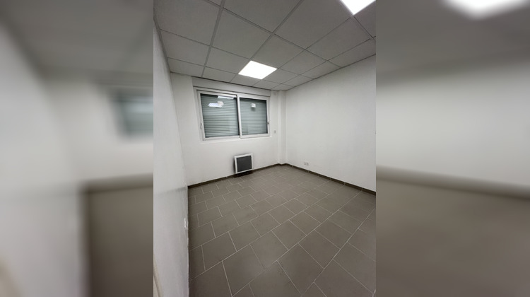 Ma-Cabane - Location Local commercial Sens, 575 m²