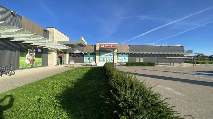 Ma-Cabane - Location Local commercial Sens, 740 m²