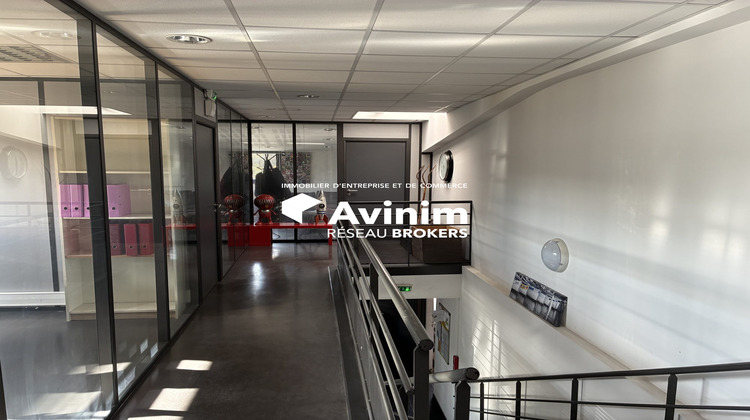 Ma-Cabane - Location Local commercial Septèmes-les-Vallons, 1040 m²