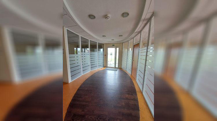 Ma-Cabane - Location Local commercial SERRES-CASTET, 250 m²