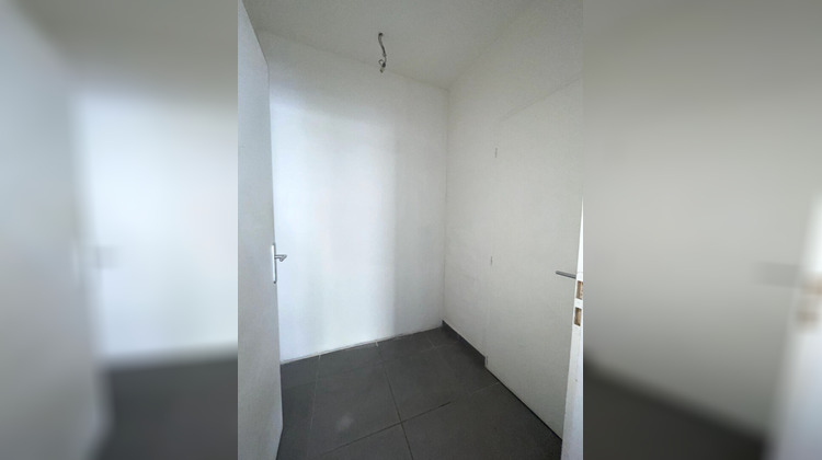 Ma-Cabane - Location Local commercial SETE, 23 m²