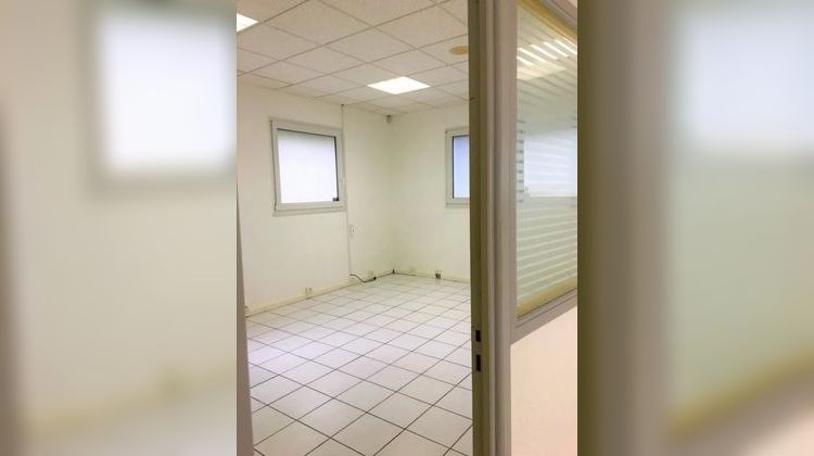 Ma-Cabane - Location Local commercial Seyssinet-Pariset, 202 m²