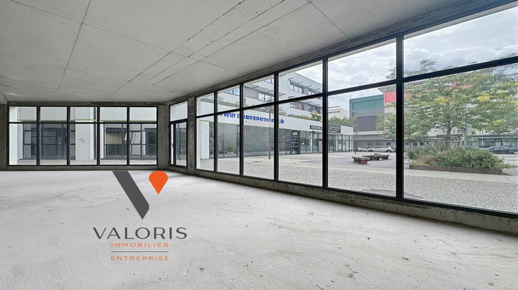 Ma-Cabane - Location Local commercial Seyssinet-Pariset, 150 m²