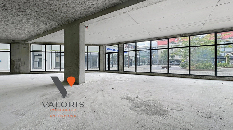 Ma-Cabane - Location Local commercial Seyssinet-Pariset, 150 m²