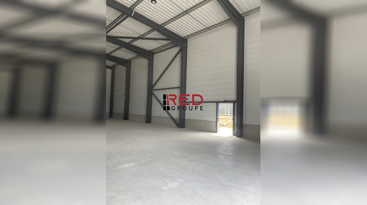 Ma-Cabane - Location Local commercial Signes, 330 m²