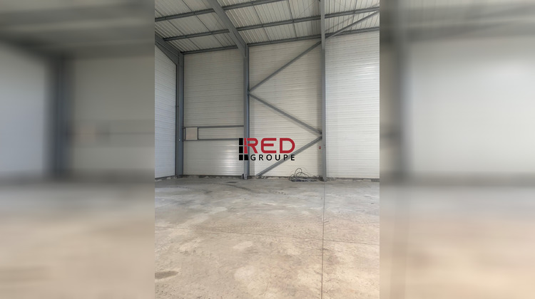 Ma-Cabane - Location Local commercial Signes, 330 m²