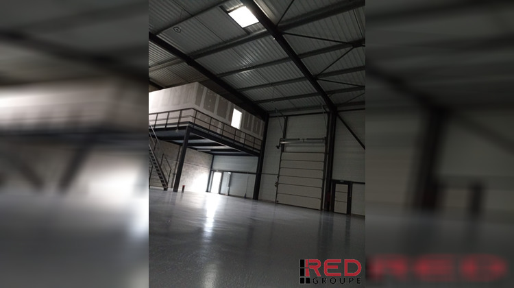 Ma-Cabane - Location Local commercial Signes, 368 m²