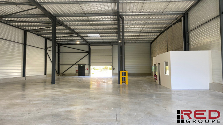 Ma-Cabane - Location Local commercial Signes, 435 m²