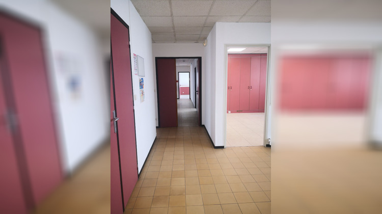 Ma-Cabane - Location Local commercial SIX-FOURS-LES-PLAGES, 200 m²