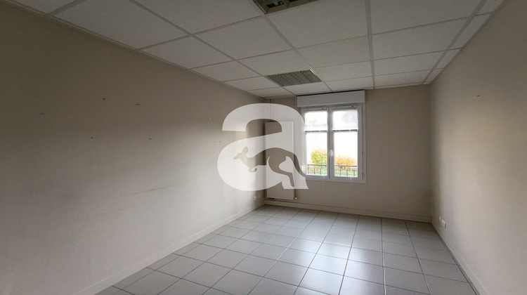 Ma-Cabane - Location Local commercial Soissons, 109 m²
