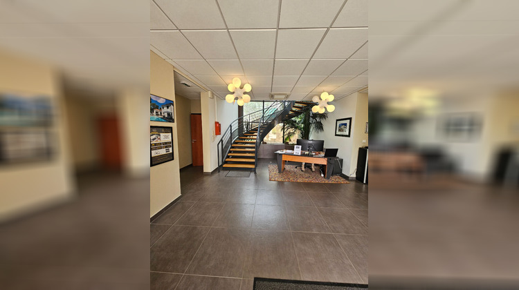 Ma-Cabane - Location Local commercial SOLLIES-VILLE, 520 m²