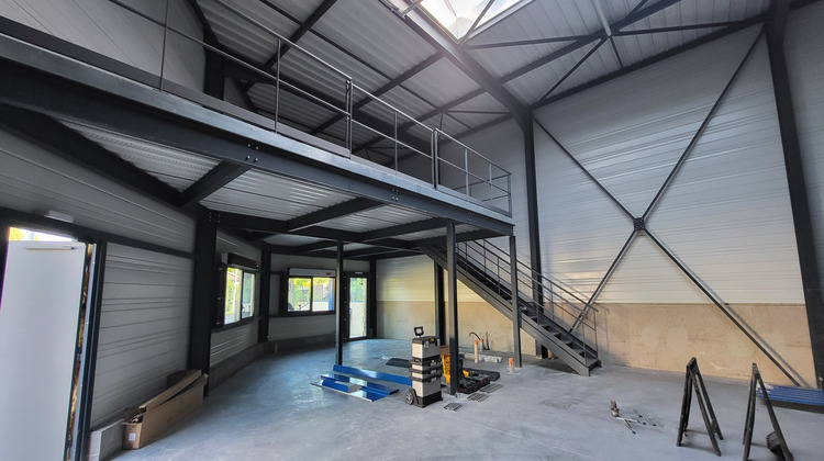 Ma-Cabane - Location Local commercial Sorbiers, 210 m²