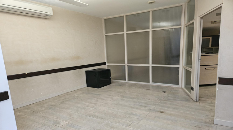 Ma-Cabane - Location Local commercial Sorgues, 257 m²