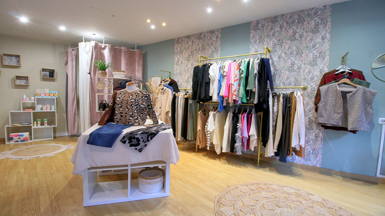 Ma-Cabane - Location Local commercial SOTTEVILLE-LES-ROUEN, 73 m²