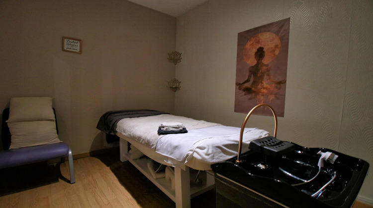 Ma-Cabane - Location Local commercial SOTTEVILLE-LES-ROUEN, 73 m²