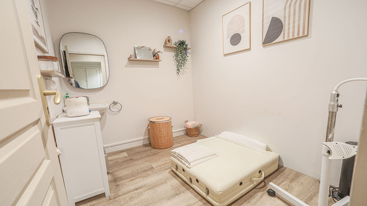 Ma-Cabane - Location Local commercial SOTTEVILLE-LES-ROUEN, 60 m²
