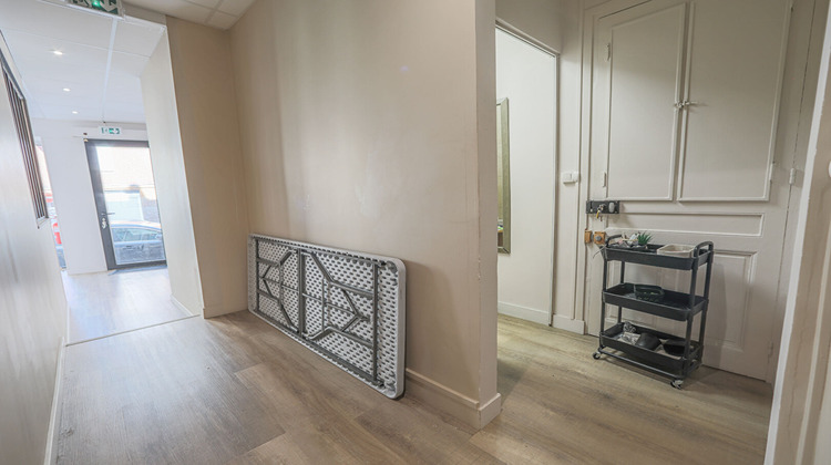 Ma-Cabane - Location Local commercial SOTTEVILLE-LES-ROUEN, 60 m²