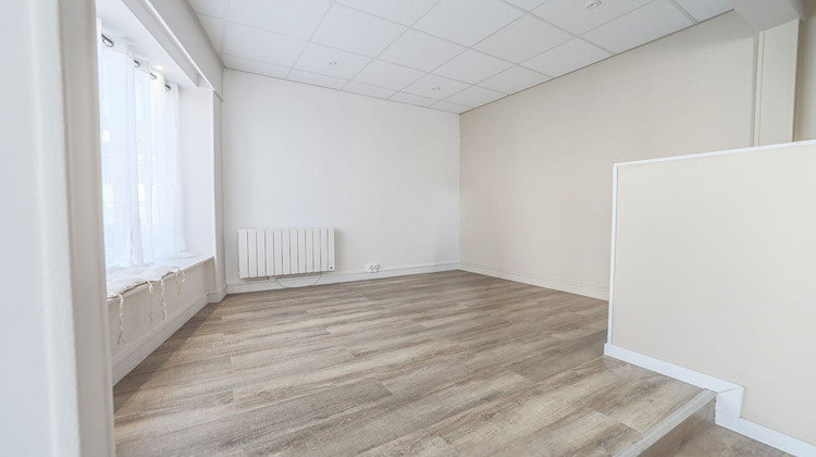 Ma-Cabane - Location Local commercial SOTTEVILLE-LES-ROUEN, 60 m²