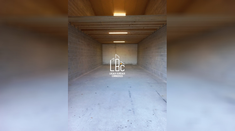 Ma-Cabane - Location Local commercial Sucé-sur-Erdre, 145 m²