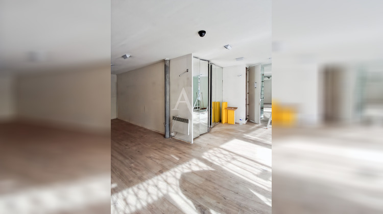 Ma-Cabane - Location Local commercial SURESNES, 45 m²