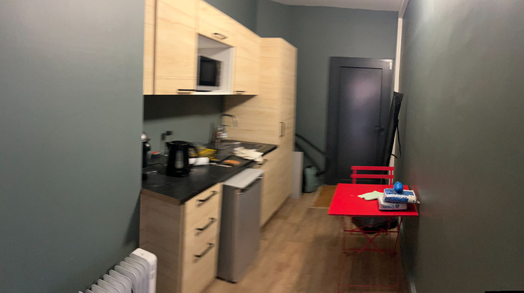 Ma-Cabane - Location Local commercial SURESNES, 149 m²