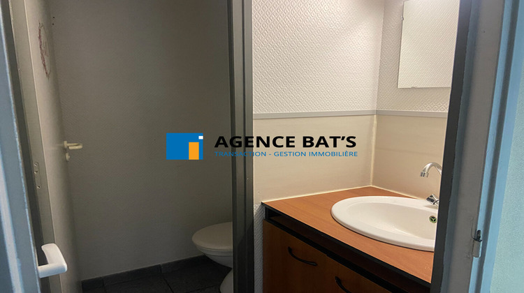 Ma-Cabane - Location Local commercial SURY-LE-COMTAL, 80 m²