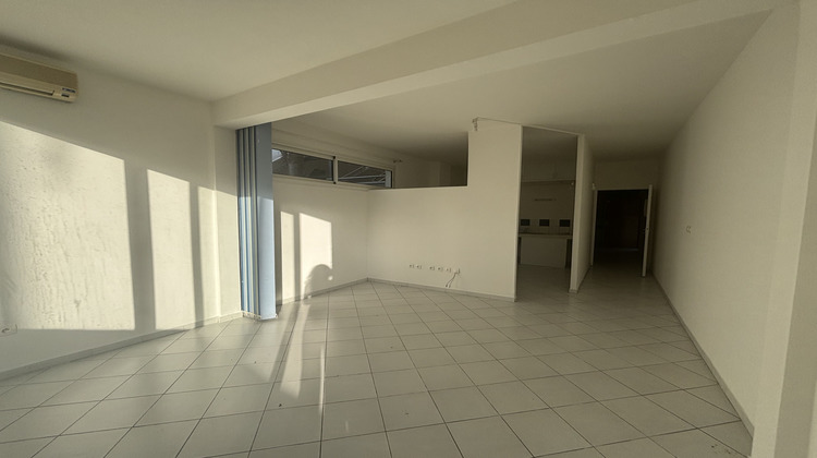 Ma-Cabane - Location Local commercial Tampon, 56 m²