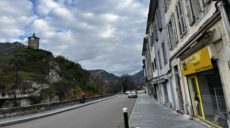 Ma-Cabane - Location Local commercial TARASCON SUR ARIEGE, 71 m²